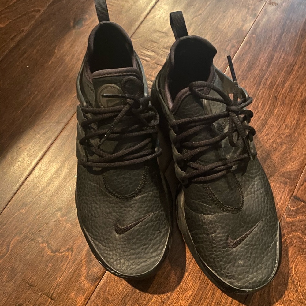 Black Nike Prestos